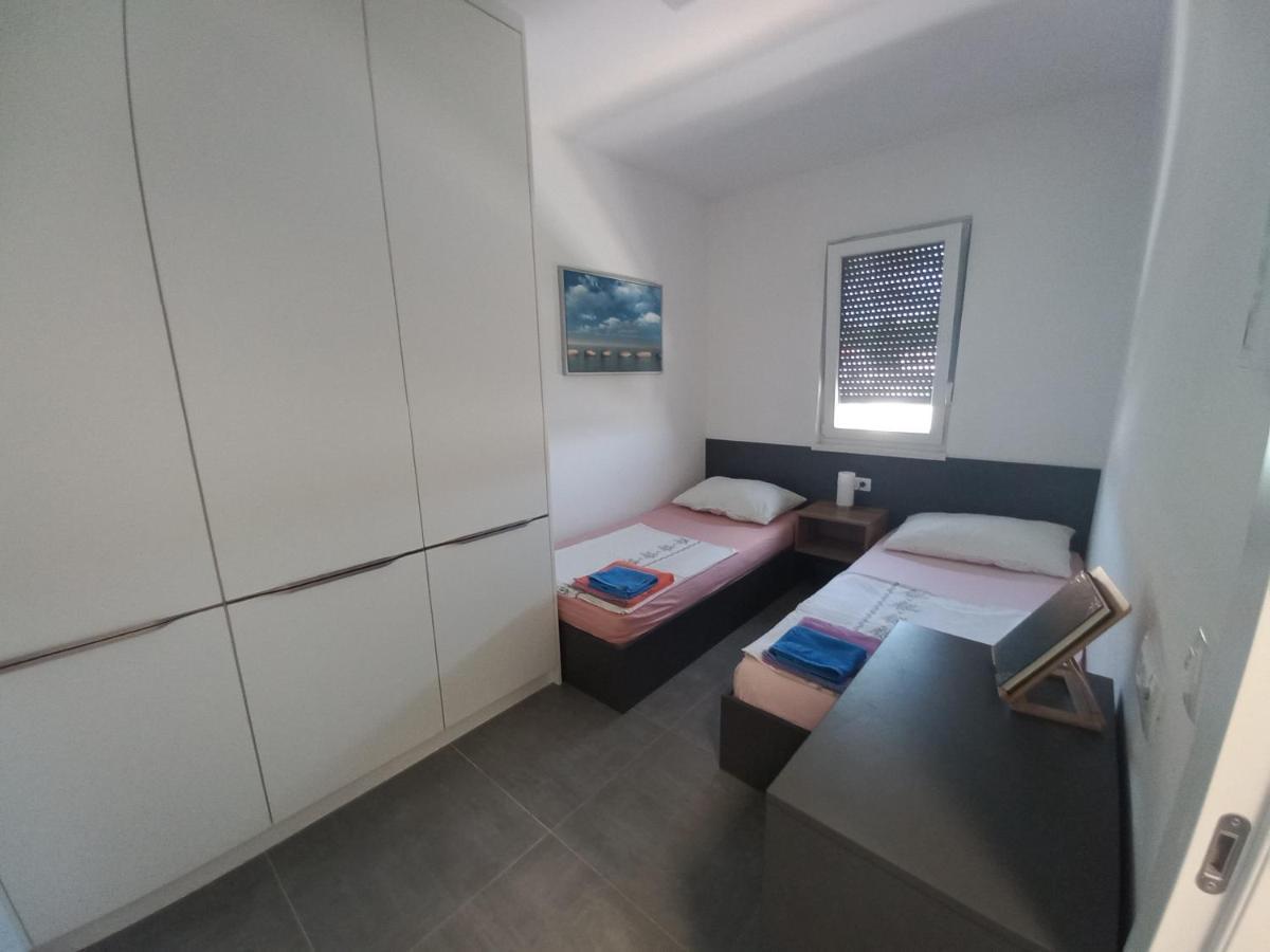 Apartment Martina Vir Exterior photo